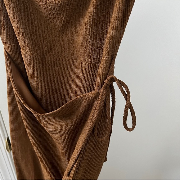 NWT Brinda Wrap Midi Dress in Brown - Picture 10 of 13